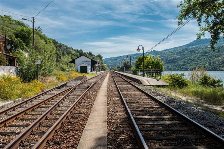 Comboio exclusivo para turistas na linha do Douro entre maio e outubro